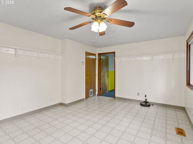 1288 Se 40TH Ave, Hillsboro, OR 97123