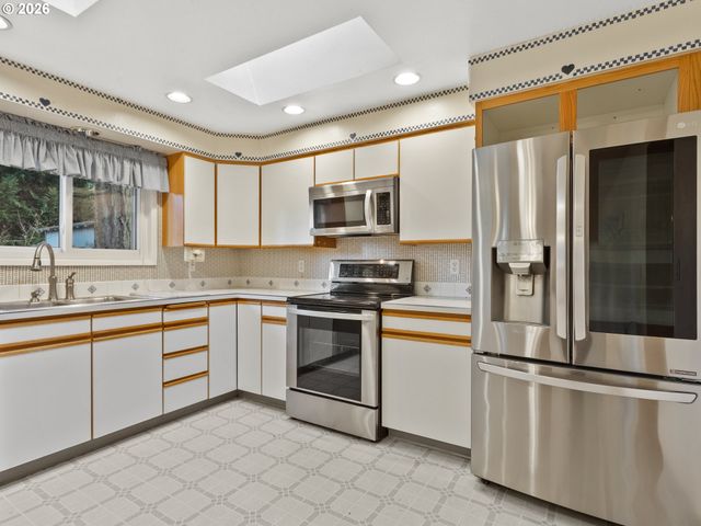 1288 Se 40TH Ave, Hillsboro, OR 97123