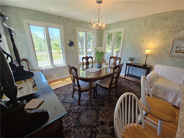 15 Hammersmith Road 33, Newport, RI 02840