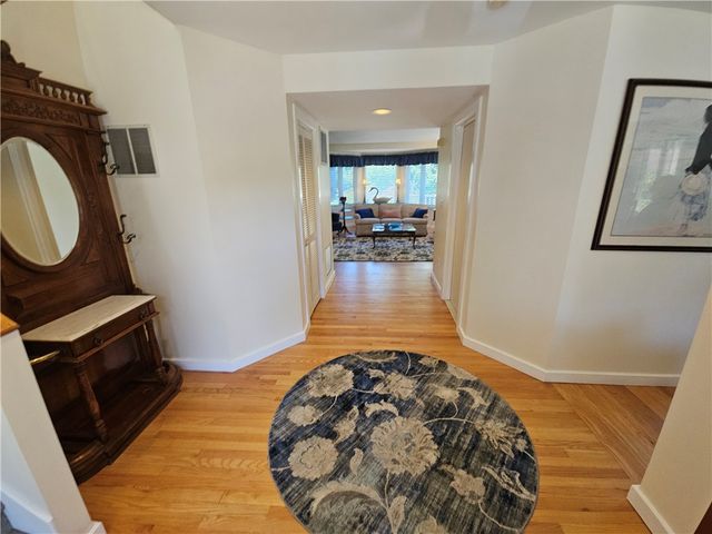 15 Hammersmith Road 33, Newport, RI 02840