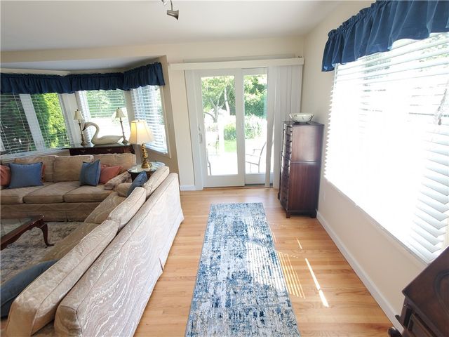 15 Hammersmith Road 33, Newport, RI 02840