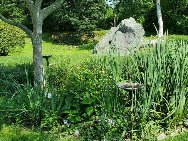 15 Hammersmith Road 33, Newport, RI 02840