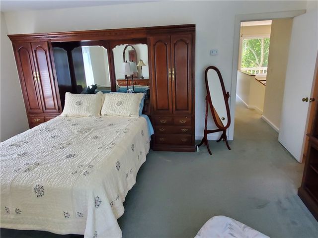 15 Hammersmith Road 33, Newport, RI 02840