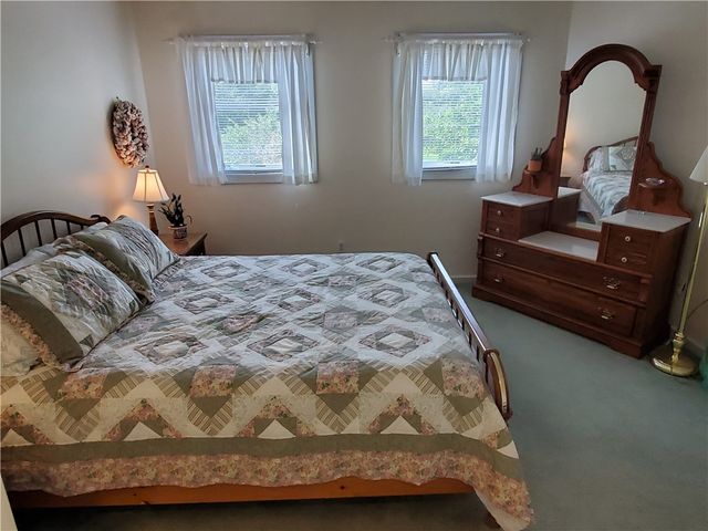 15 Hammersmith Road 33, Newport, RI 02840