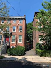 151.5 Bradley Street 2, New Haven, CT 06511