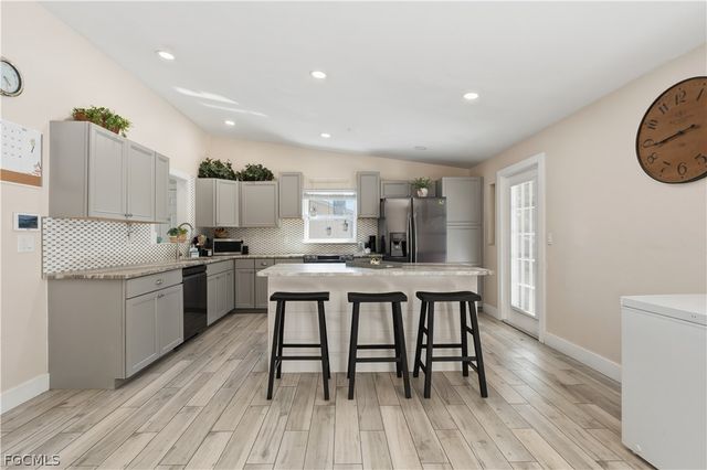 8635 Exeter ST, Fort Myers, FL 33907