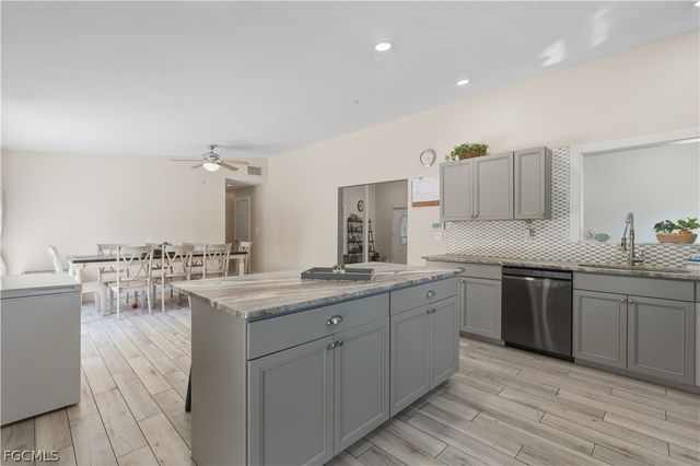 8635 Exeter ST, Fort Myers, FL 33907