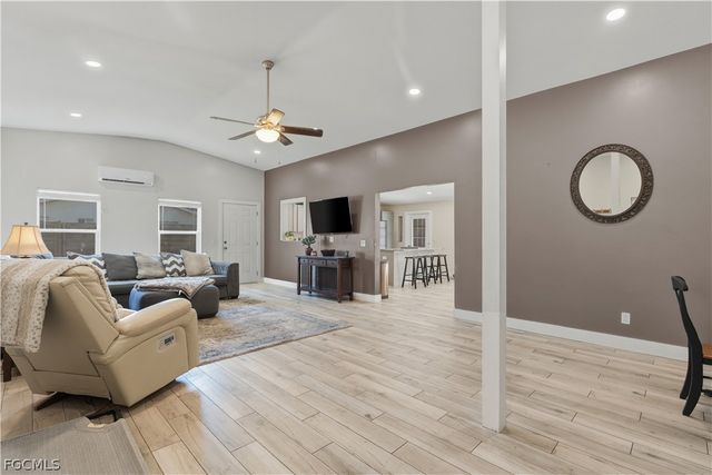 8635 Exeter ST, Fort Myers, FL 33907