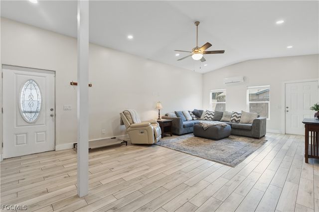 8635 Exeter ST, Fort Myers, FL 33907