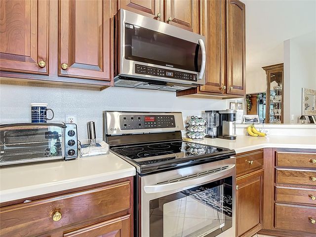 352 HAMRICK DRIVE, Kissimmee, FL 34759