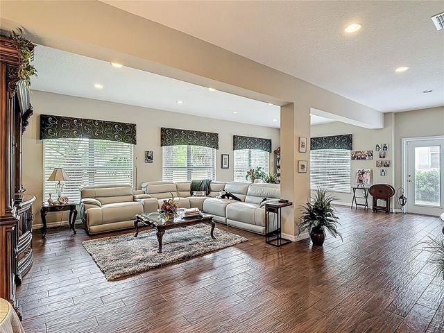 352 HAMRICK DRIVE, Kissimmee, FL 34759