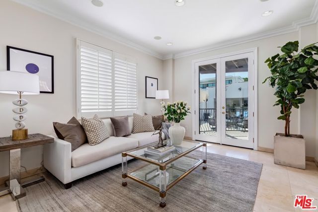 1471 S Crest Drive, Los Angeles, CA 90035