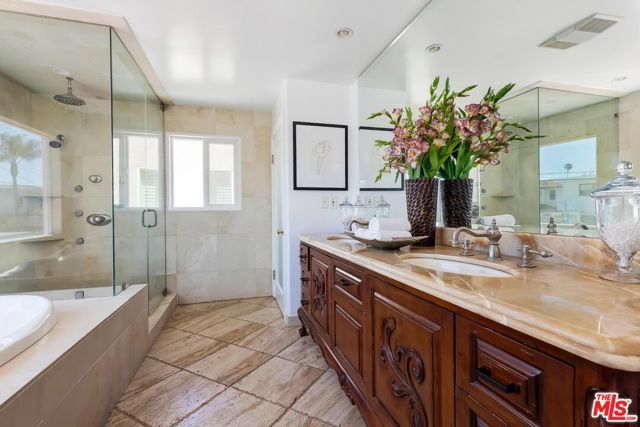 1471 S Crest Drive, Los Angeles, CA 90035