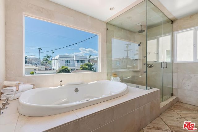 1471 S Crest Drive, Los Angeles, CA 90035