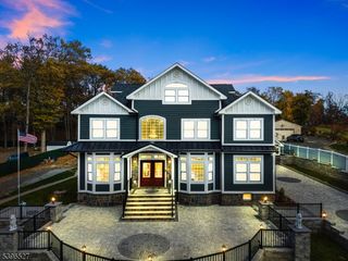 45 Dietrich Ln, North Haledon Boro, NJ 07508