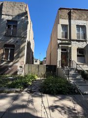 3343 S Prairie Avenue, Chicago, IL 60616