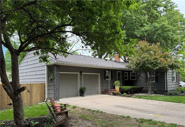 4200 W 71ST Street, Prairie Village, KS 66208