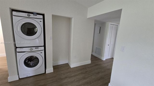 391 Ivy Lane 1, Weston, FL 33326