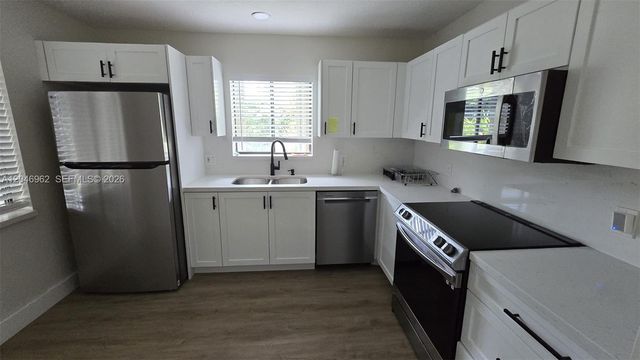 391 Ivy Lane 1, Weston, FL 33326