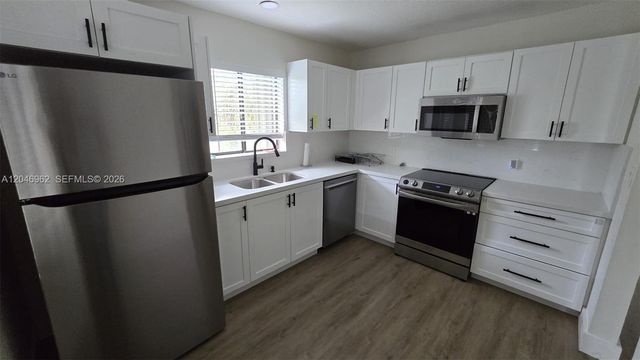 391 Ivy Lane 1, Weston, FL 33326