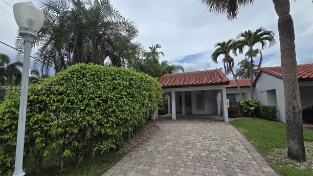 391 Ivy Lane 1, Weston, FL 33326