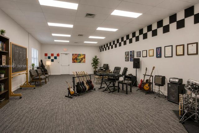 391 Ivy Lane 1, Weston, FL 33326