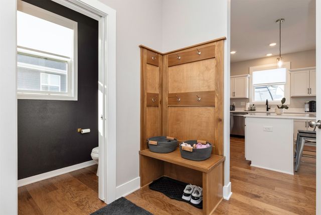 503 SE Alba Place, West Des Moines, IA 50265