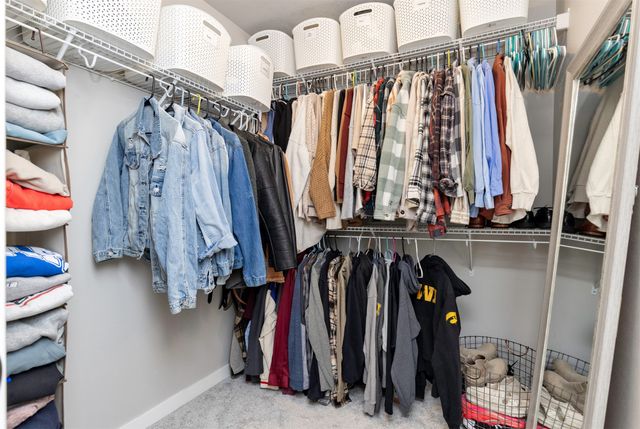 503 SE Alba Place, West Des Moines, IA 50265