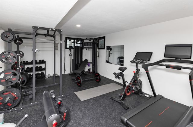 503 SE Alba Place, West Des Moines, IA 50265