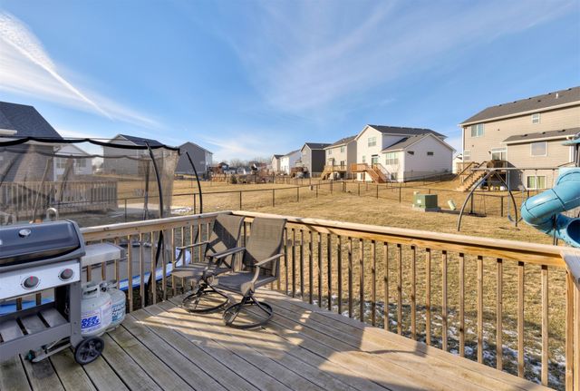 503 SE Alba Place, West Des Moines, IA 50265