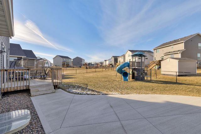 503 SE Alba Place, West Des Moines, IA 50265