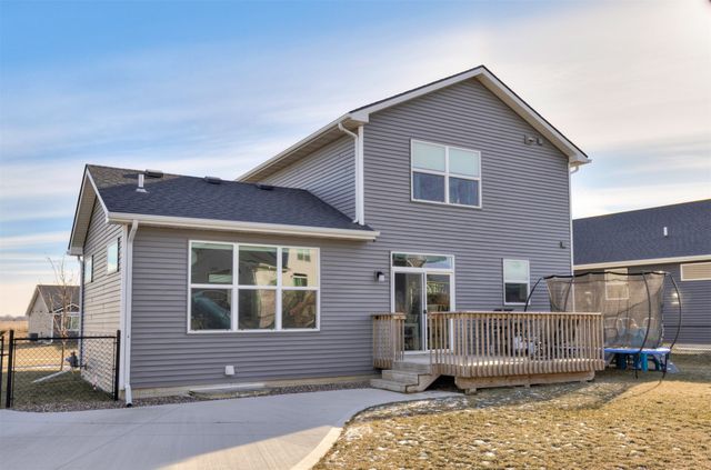 503 SE Alba Place, West Des Moines, IA 50265