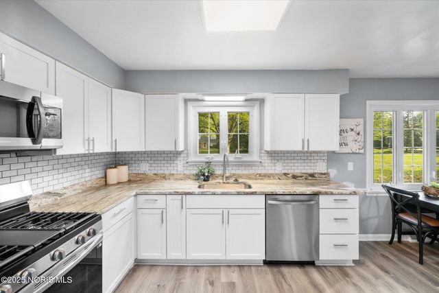 4906 Pine Ridge Road, Toledo, OH 43615