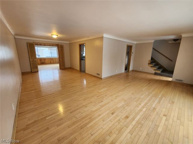 2413 Elmdale Road, University Heights, OH 44118