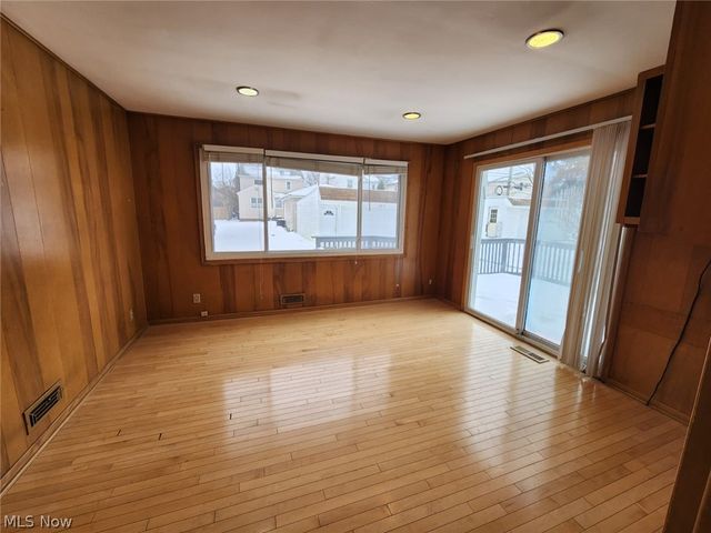 2413 Elmdale Road, University Heights, OH 44118