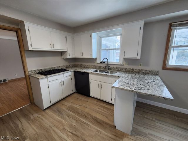 2413 Elmdale Road, University Heights, OH 44118