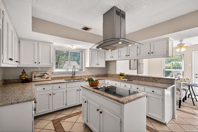 1822 PAISLEY, San Antonio, TX 78231