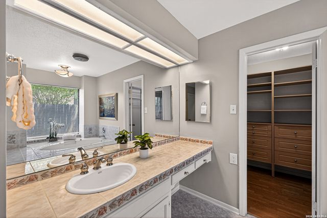 1822 PAISLEY, San Antonio, TX 78231