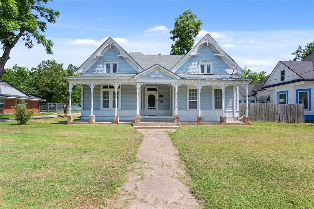 413 Houghton Avenue, Marlin, TX 76661