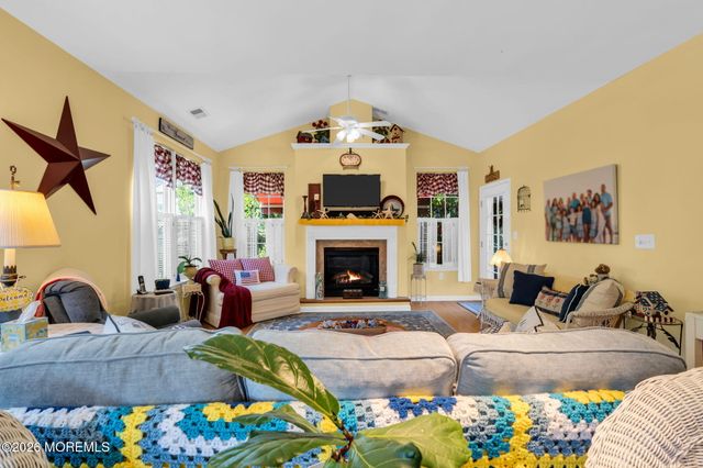 20 Windy Reef Court, Barnegat, NJ 08005