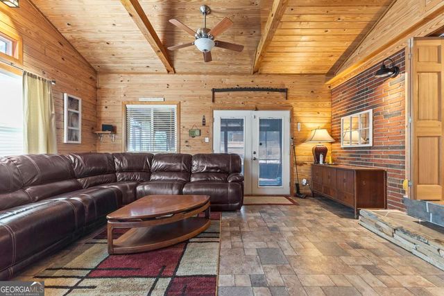 505 Round Pond Road, Lafayette, GA 30728