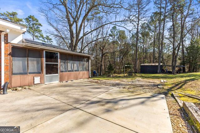 505 Round Pond Road, Lafayette, GA 30728