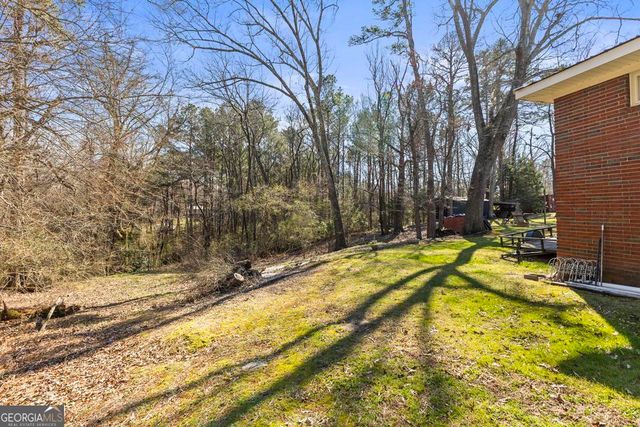 505 Round Pond Road, Lafayette, GA 30728