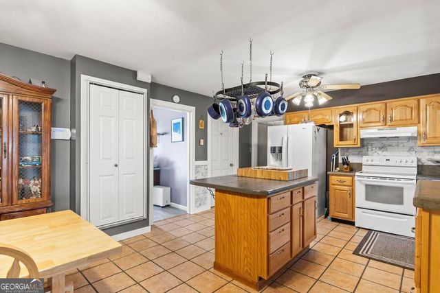 505 Round Pond Road, Lafayette, GA 30728