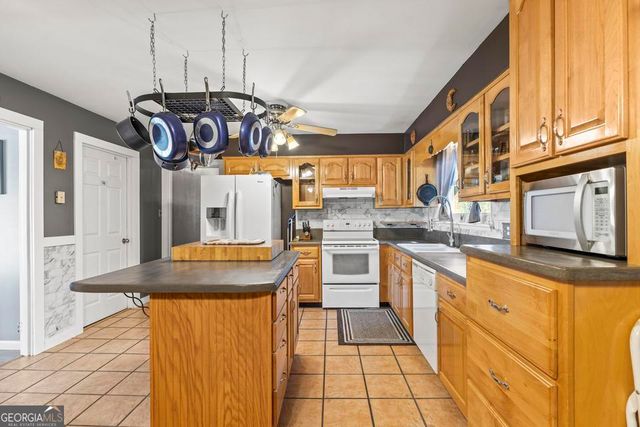 505 Round Pond Road, Lafayette, GA 30728