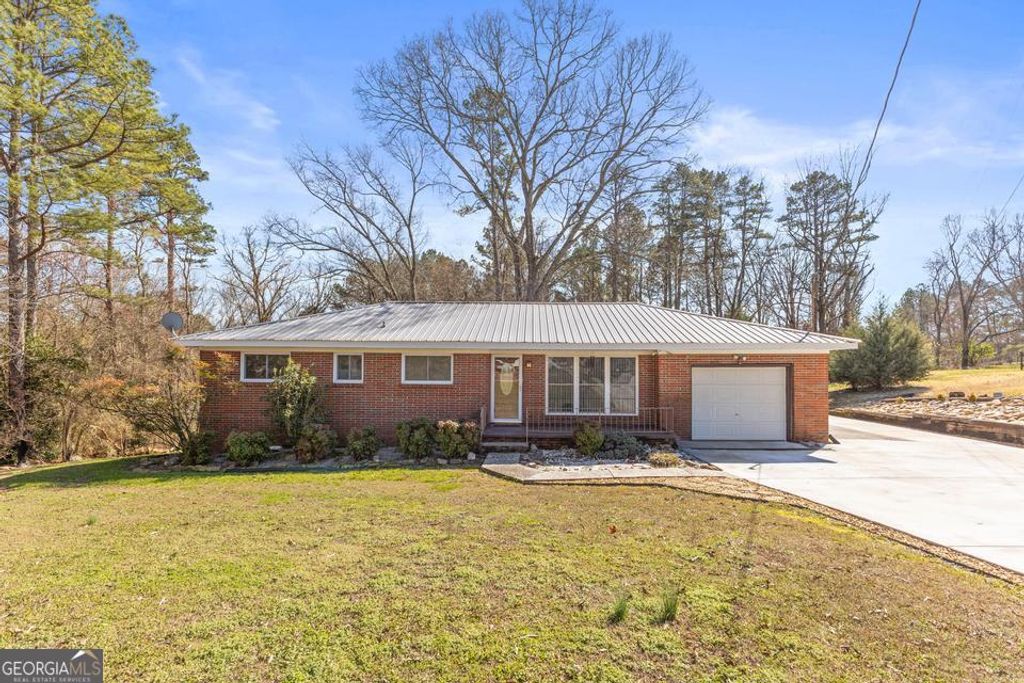 505 Round Pond Road, Lafayette, GA 30728