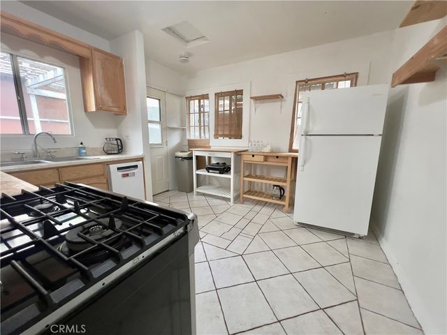 1915 Echo Park, Los Angeles, CA 90026