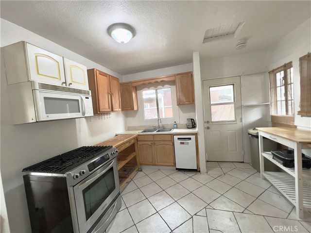 1915 Echo Park, Los Angeles, CA 90026