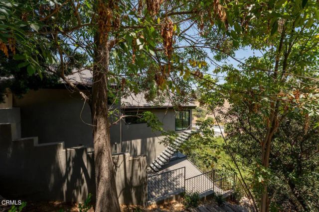 3250 Coldwater Canyon Avenue, Los Angeles, CA 91604