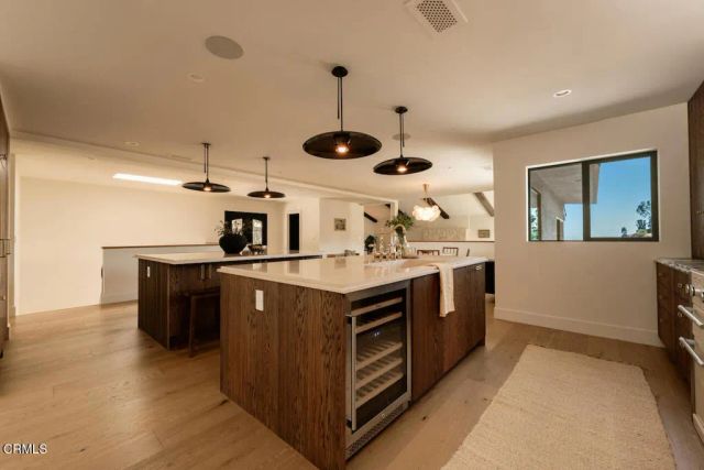 3250 Coldwater Canyon Avenue, Los Angeles, CA 91604